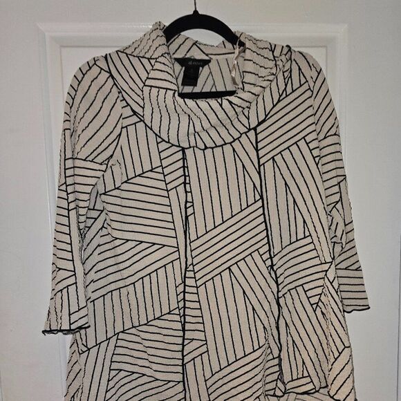 Ali Miles Tops - Ali Miles Cowl Collar White Black Blouse M